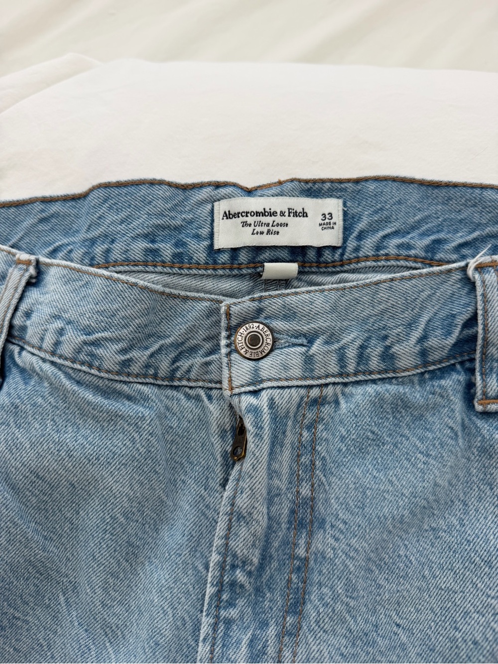 Abercrombie & Fitch Light Wash Ultra Loose Low Rise Jeans - Curve Love